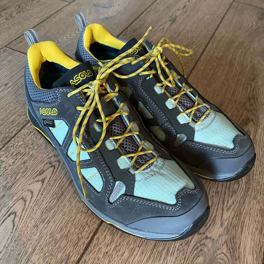Asolo low hiking shoes, sz 7.5
